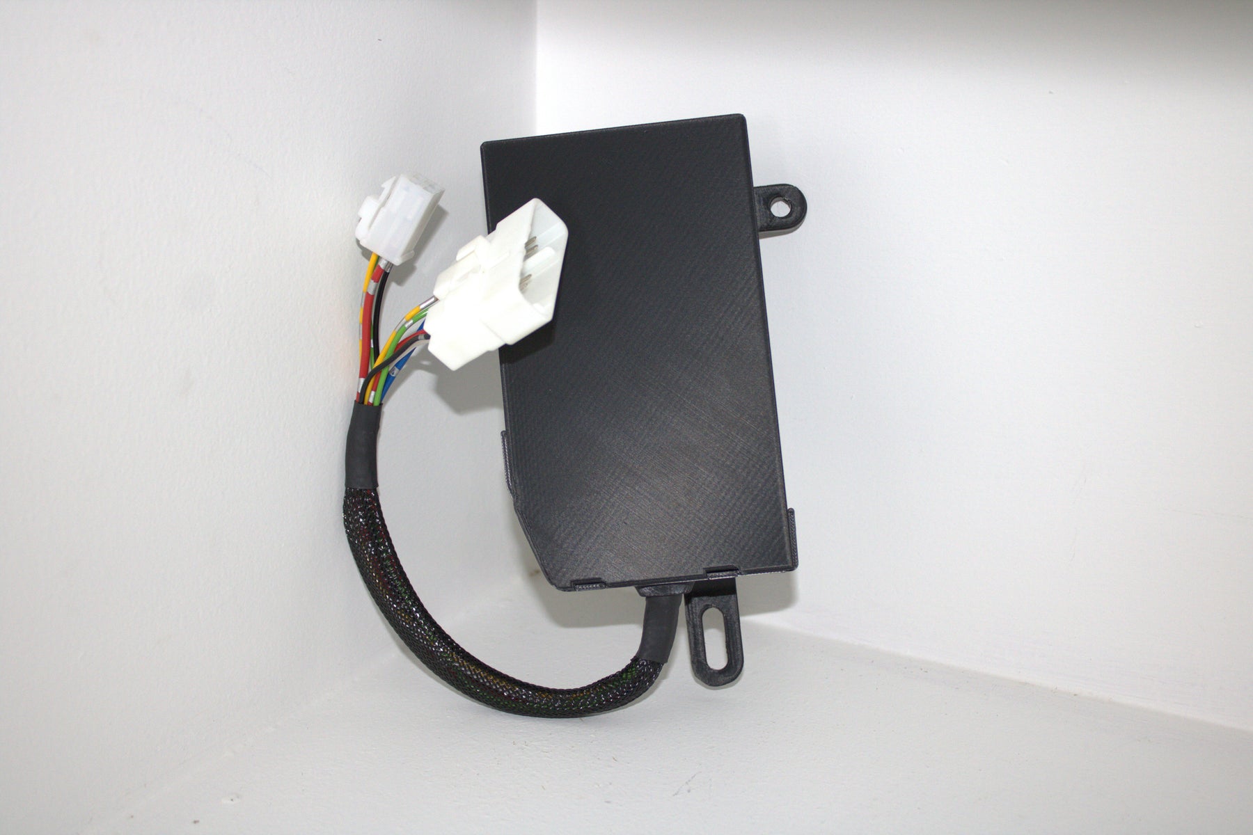 80 Series Land Cruiser Diff Lock Box for ARB Air Compressor
